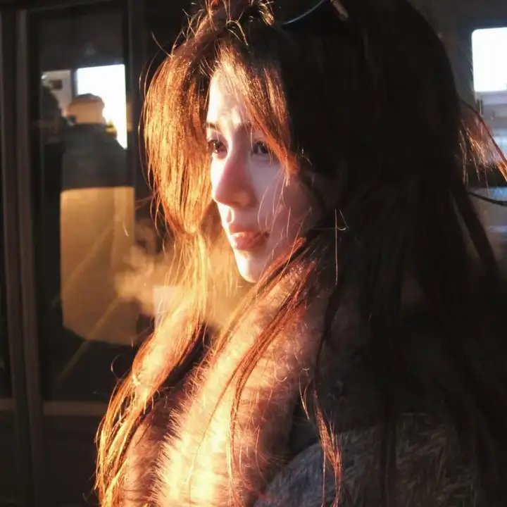 女交通员